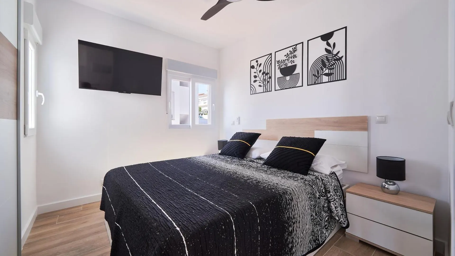 Manilva Beach Apartment 0*,